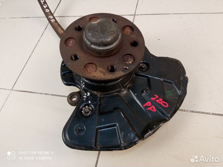 Кулак поворотный передний правый Mercedes w220