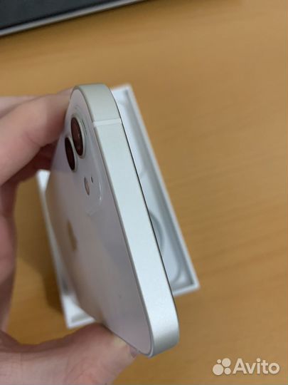 iPhone 12, 64 ГБ