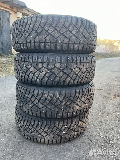 Nitto Therma Spike 225/60 R17 103T