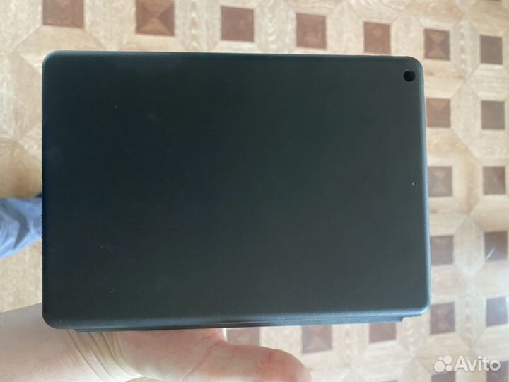 Чехол на iPad 10.2
