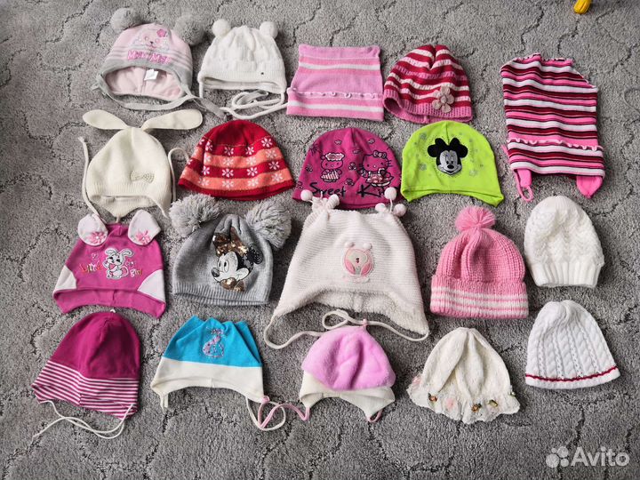 Шапочки, чепчики, носочки