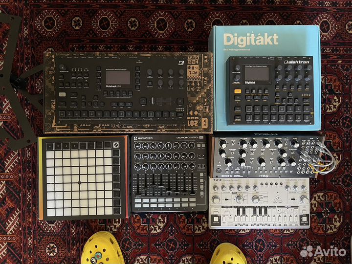 Moog digitakt octatrack novation behringer