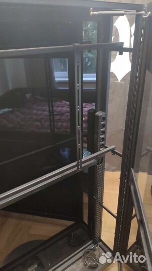 Зеркало стеклянный шкаф