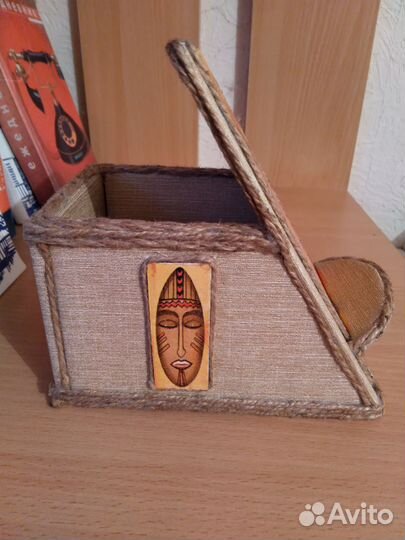 Подставка под телефон и канцелярию