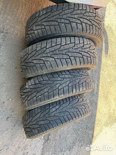 Kumho I'Zen KW31 215/60 R16