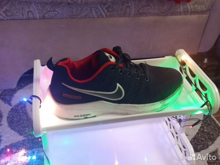 Кроссовки nike