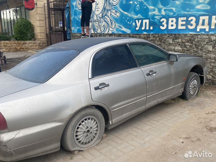 Mitsubishi Diamante, 1995