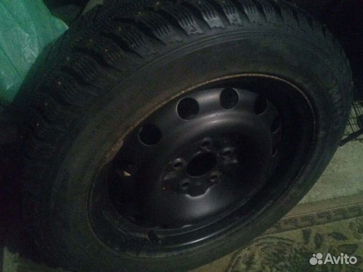 R16 Kumho I'Zen KW22 205/55, PCD 5x110 DIA 110.1