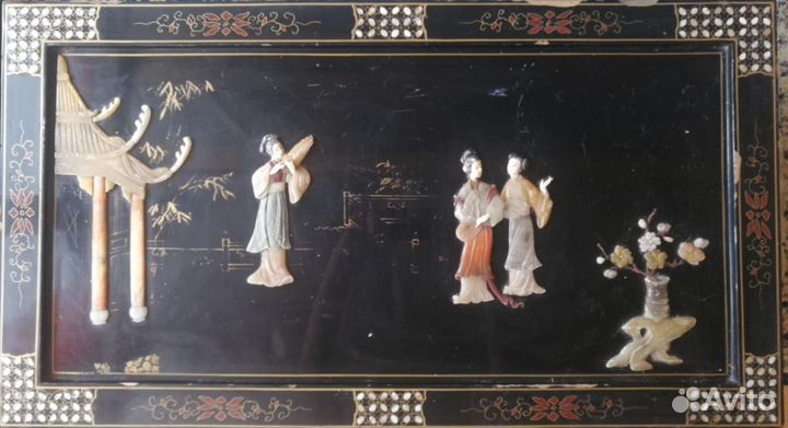 Журнальный столик и панно