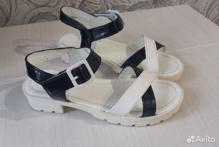Сандалии для девочки