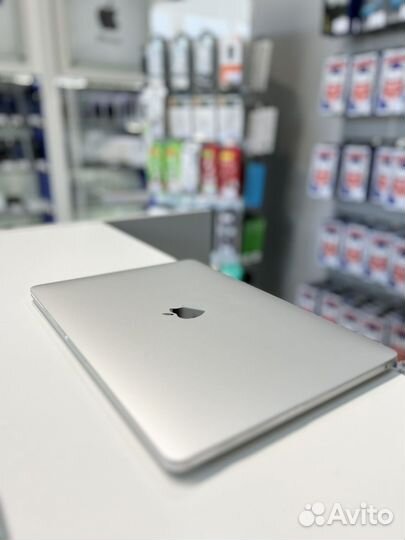 MacBook Pro 13 M2 8/512gb Silver