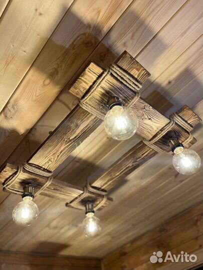 Светильник из дерева