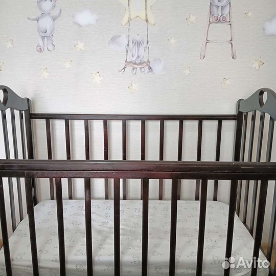 Детская кроватка