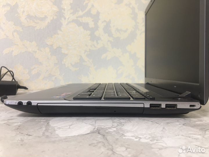 Ноутбук Samsung NP355V5C