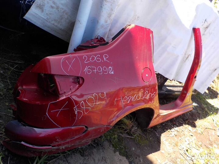 Боковина кузова Peugeot 206 правая