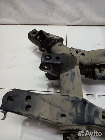 Toyota RAV4 lll Балка задняя