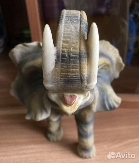 Статуэтка слон