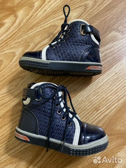 Ботинки для девочки 22