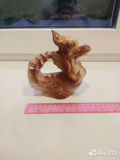 Фигурка дракончика