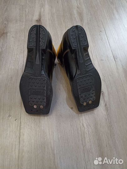 Лыжные ботинки 35 размер