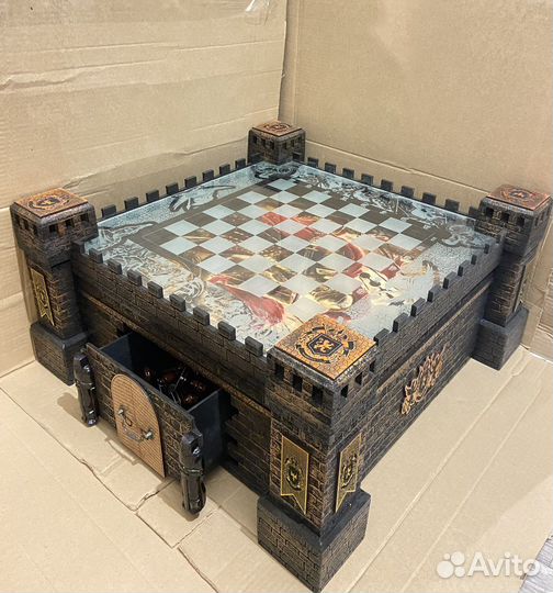 Шахматы Замок ручной работы