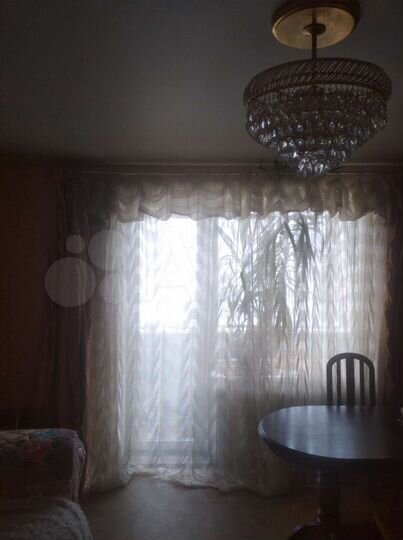 4-к. квартира, 80 м², 1/9 эт.