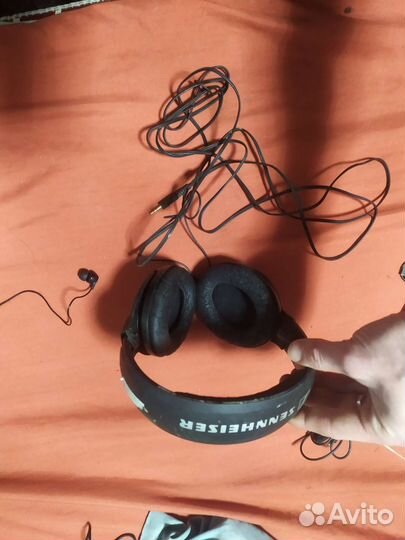 Наушники разные