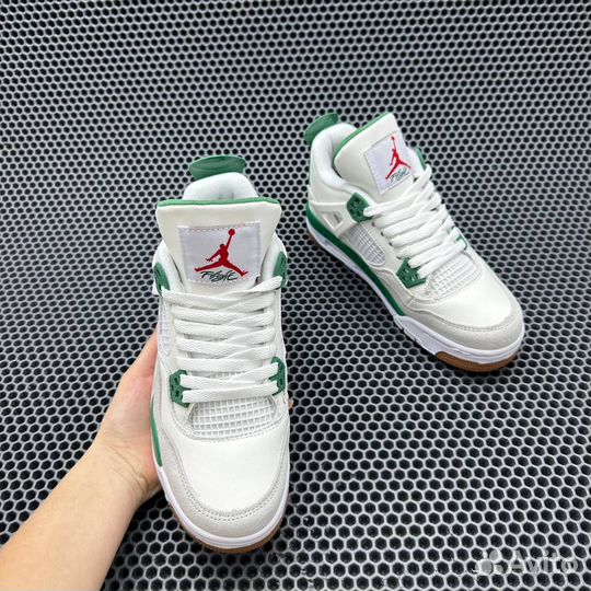 Nike Air Jordan 4