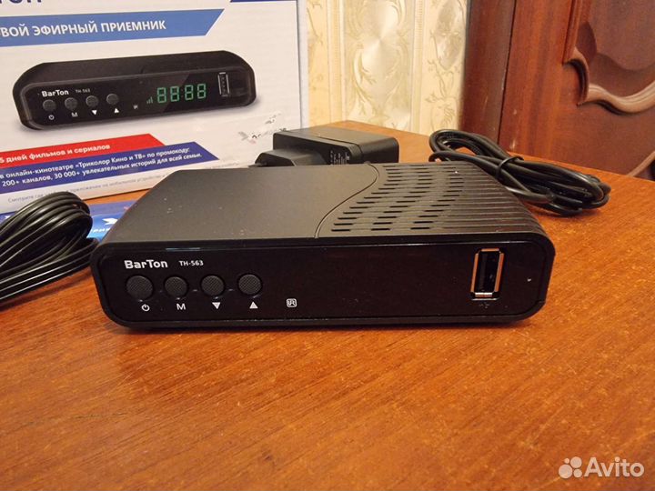 Приставка для цифрового тв BarTon DVB-T2 Новая