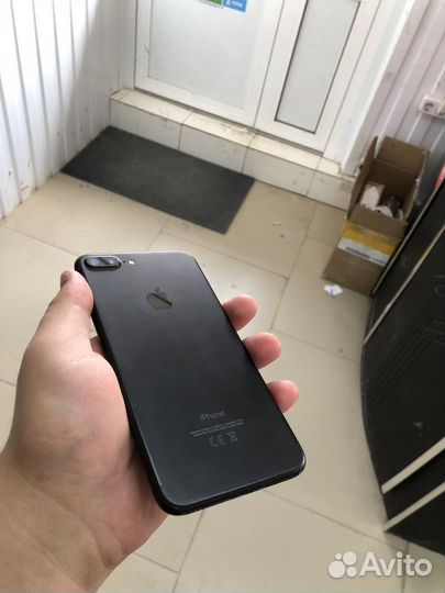 Телефон iPhone 7 plus
