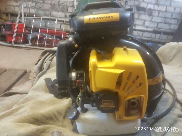 Бензиновая воздуходувка champion