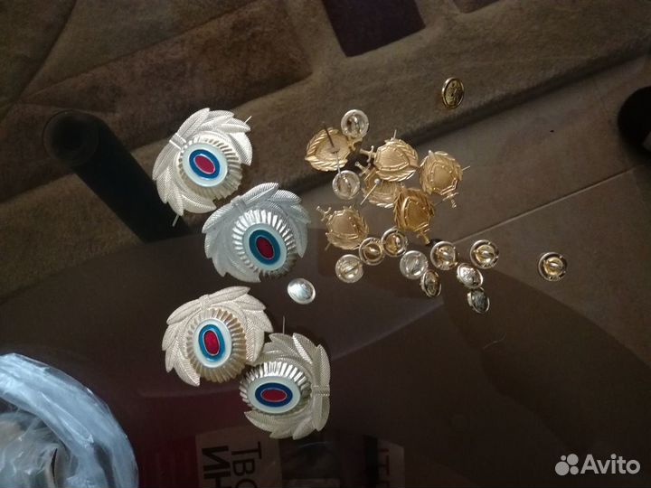 Погоны, шевроны, галстуки и знаки различия мвд