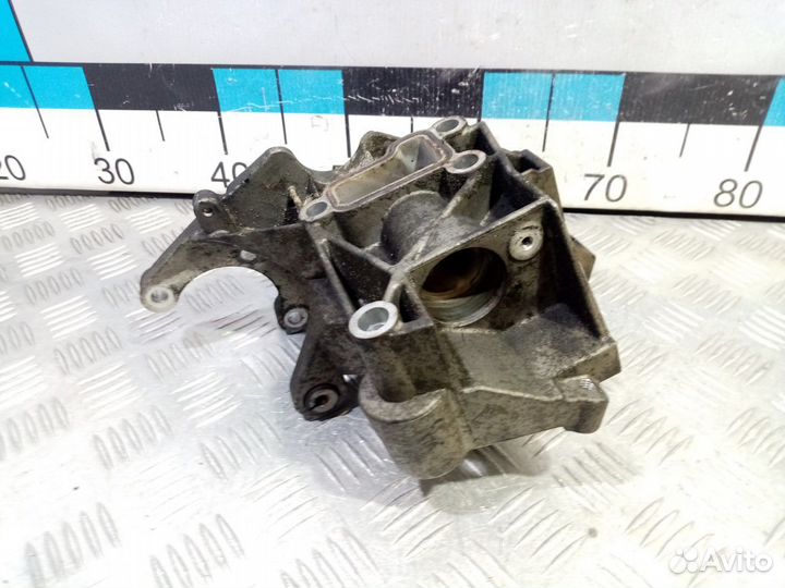 Б/У Кронштейн гидроусилителя#002