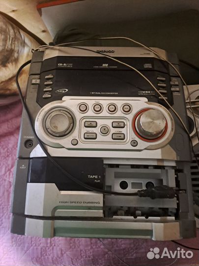 Музыкальный центр