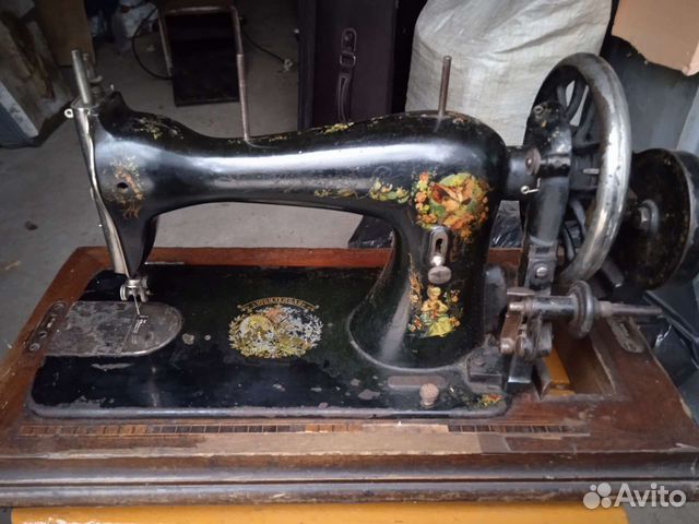 Швейная машина Singer