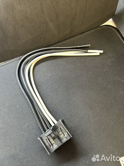 Штекер резистора печки Opel Corsa D