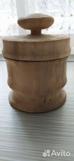 Горшок ручной работы из дерева