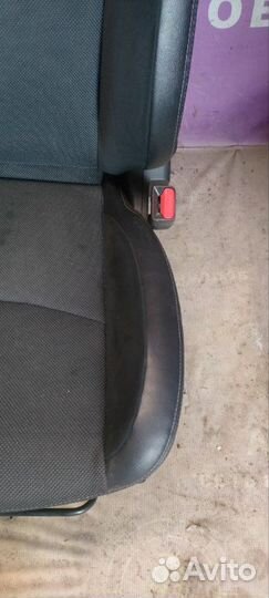 Сиденье переднее правое Citroen C Crosser EP 4HN