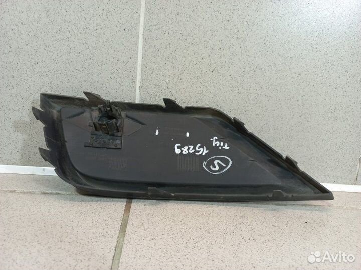 Решетка в бампер правая Volkswagen Tiguan 2