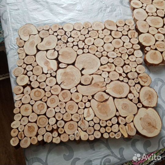 Панно из можжевельника