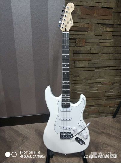 Электро гитара Fender Stratocaster Blond
