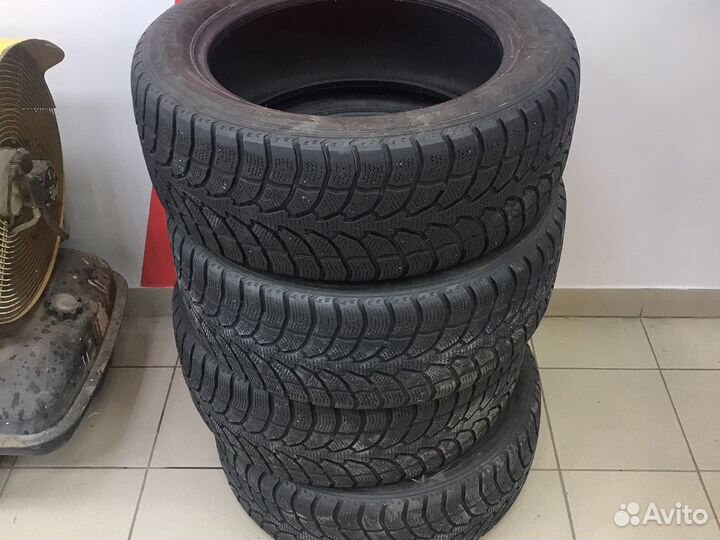 Interstate Winter Claw Extreme Grip MX 235/55 R18 100H