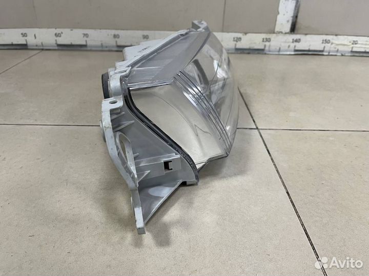 Фара правая Mazda Premacy CP 1999-2005