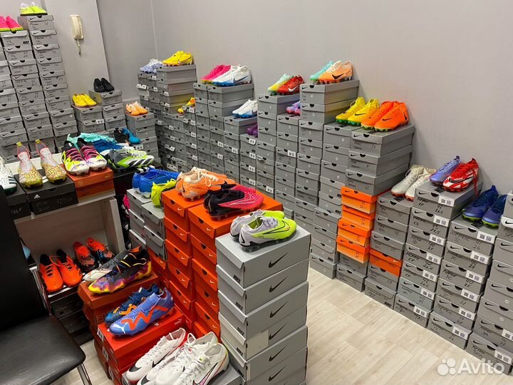 Футбольные бутсы Adidas Nike Puma