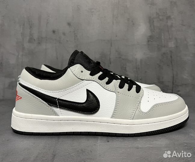 Кроссовки Nike air jordan 1