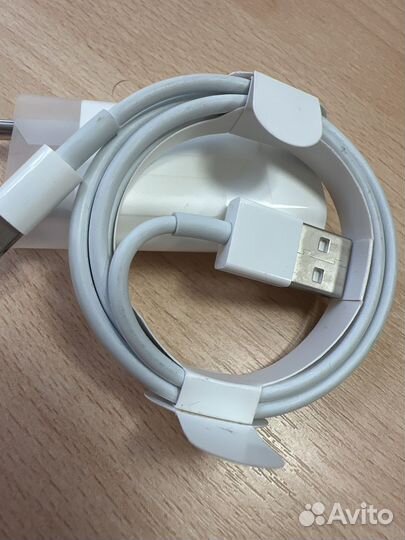 Зарядка на iPhone оригинал