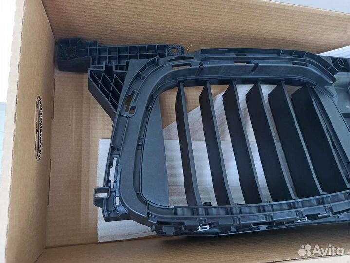 Жалюзи радиатора верхние B46D BMW X3 G01 X4 G02