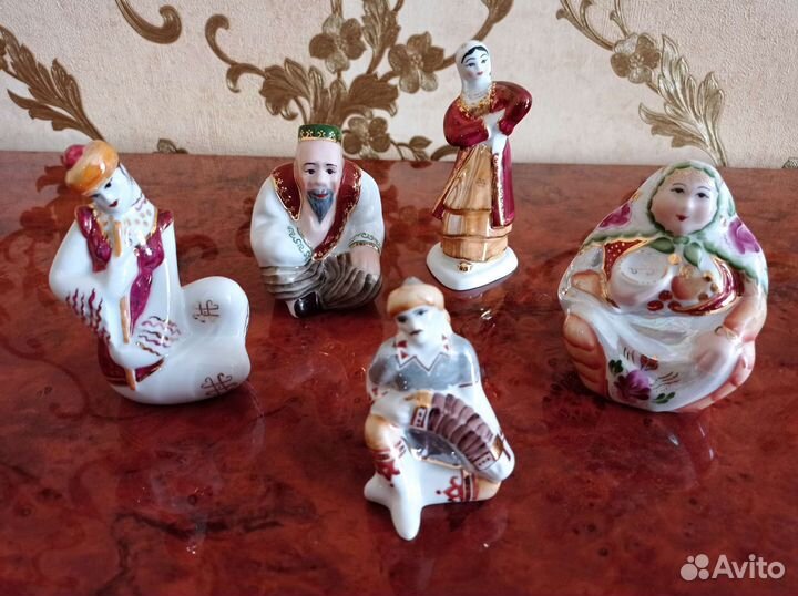 Фарфоровые статуэтки