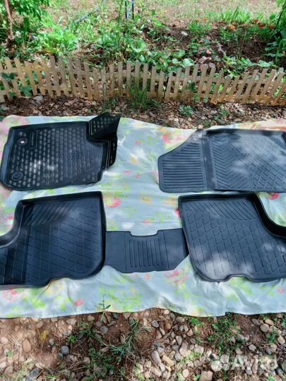 Коврики в салон рено Сандеро 2