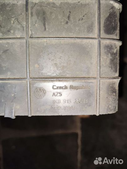 Кожухаккумулятора 1k0915336b 1K0915335C